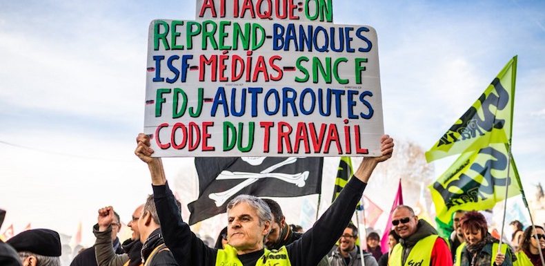 « La peur doit changer de camp » : gilets jaunes, étudiants et syndicalistes appellent à la mobilisation contre la réforme des retraites