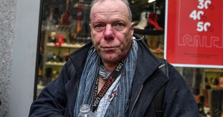 En Grèce, le correspondant de « La Croix » agressé pour la deuxième fois par des néonazis