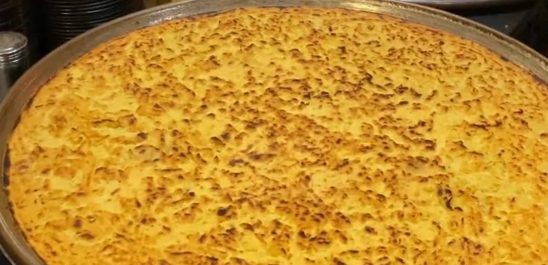 VIDEO. Street-food : La socca, la star niçoise (sans gluten) aux pois chiches et à l’huile d’olive