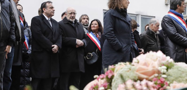 VIDEO. Cinq ans après les attentats de « Charlie Hebdo » et de l’Hypercacher, l’émotion reste vive