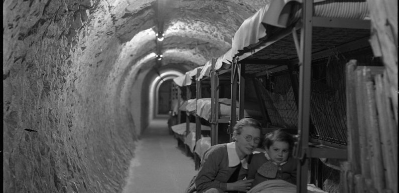 Portraits of London At War by Toni Frissell – January 1942