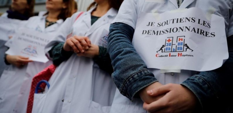 France: l’hôpital public poursuit sa grève, 1000 chefs de service démissionnent