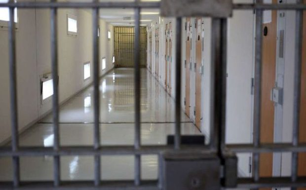 Prison de Val-de-Reuil (27) : un détenu en poignarde un autre à six reprises