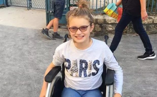 Mort de Lou, 11 ans, prise en charge trop tardivement : « À l’hôpital, on l’a laissée agoniser jusqu’à la gangrène »