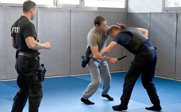 Nantes : les agressions au couteau, « quasiment quotidiennes », obligent les policiers à se former à la défense