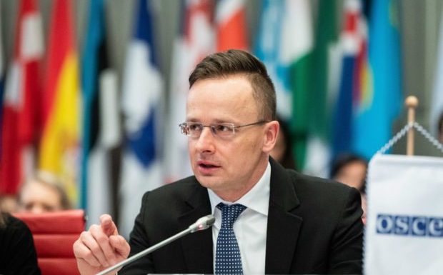 Le chef de la diplomatie hongroise : « L’immigration représente une menace très grave pour l’ensemble de l’humanité »