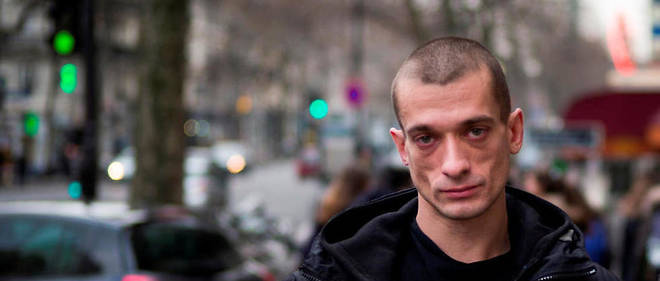 Piotr Pavlenski : deux informations judiciaires ouvertes, le placement en détention requis