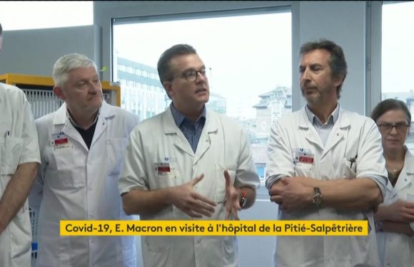 L’enseignant de 60 ans « avait une autre maladie » qui a « contribué à son arrêt cardiaque », indique le chef du service de réanimation de la Pitié-Salpêtrière