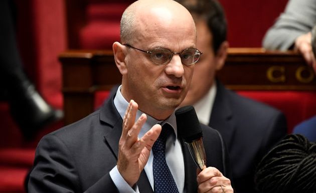 Mila sera rescolarisée « paisiblement » prévient Blanquer