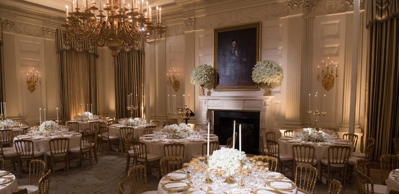Aux Etats-Unis, des femmes payent (très cher) un dîner où elles apprennent à ne plus être racistes