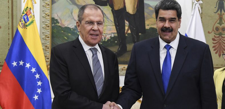 Lavrov juge «inacceptables» les tentatives de «renverser le gouvernement légitime» vénézuélien