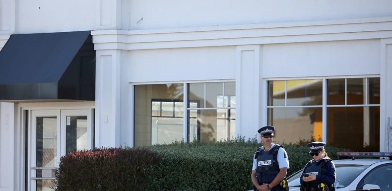 Couteaux, arbalètes, grenades : un groupe planifiant des attaques de mosquées arrêté en Allemagne