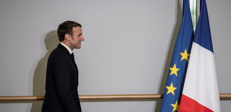 Emmanuel Macron expose son projet contre le «séparatisme islamiste», depuis Mulhouse
