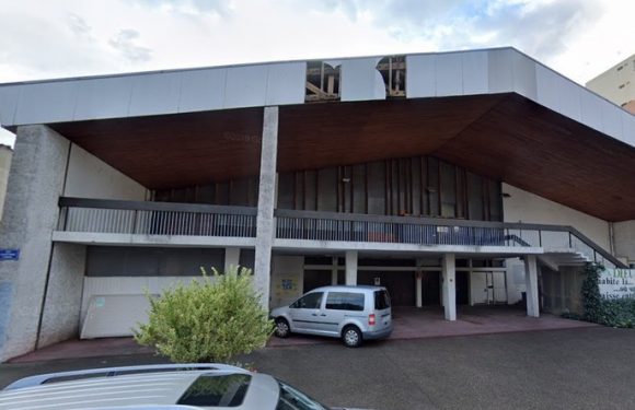 Réclamant des papiers, des migrants occupent une église grenobloise depuis une semaine