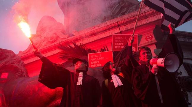 Réforme des retraites : Nicole Belloubet demande aux avocats de suspendre leur grève