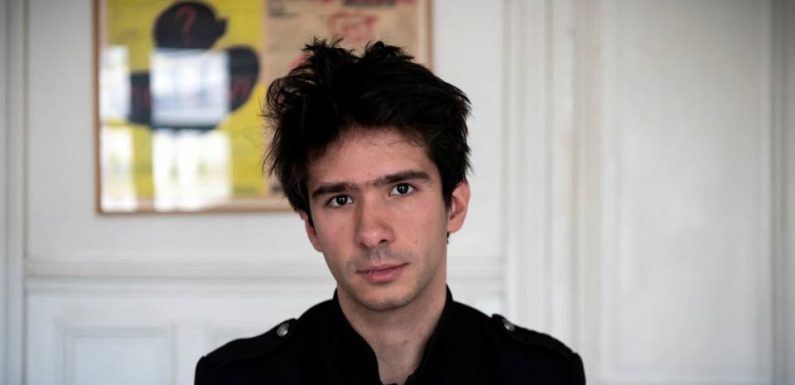 Retrait de Benjamin Griveaux : Qui est Juan Branco, qui se présente comme l’avocat de Piotr Pavlenski ?