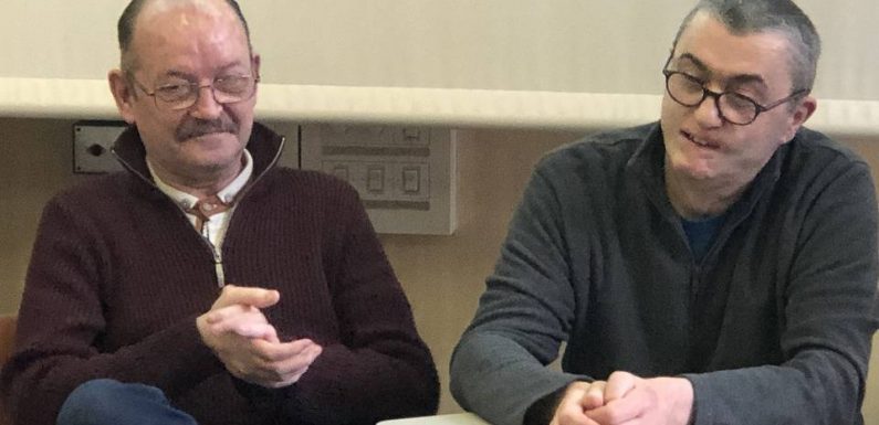 Lyon : « Ses mains sont devenues les miennes », 20 ans après la première greffe des deux mains, les patients témoignent