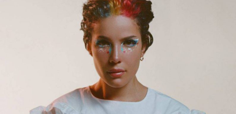 Halsey, chanteuse pop « bisexuelle, bipolaire et biraciale », s’apprête à conquérir la France