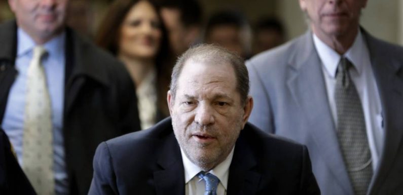 Procès Weinstein : Reconnu coupable de viol et d’agression sexuelle, l’ex-producteur risque 25 ans de prison