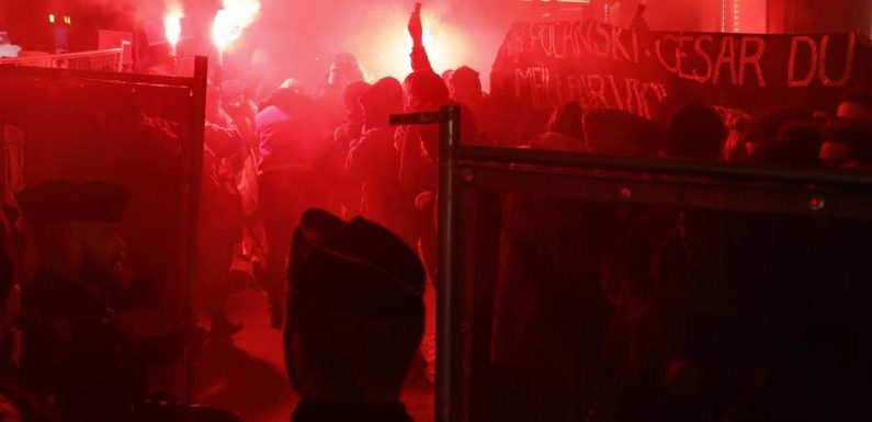 César 2020 : « Enfermez Polanski ! Libérez nos camarades ! »… Comment des militantes féministes ont tenté d’envahir le tapis rouge