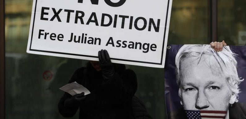 Médecins et journalistes apportent leur soutien à Julian Assange