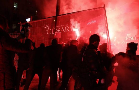 César 2020 EN DIRECT : Les manifestations féministes ont commencé… L&rsquo;équipe de «Portrait de la jeune fille en feu» est arrivée…