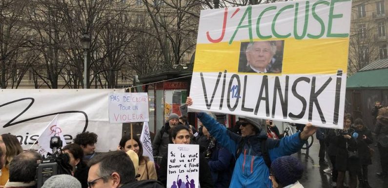 César 2020 : Place des Ternes, à Paris, les féministes se réchauffent en moquant « Violanski »
