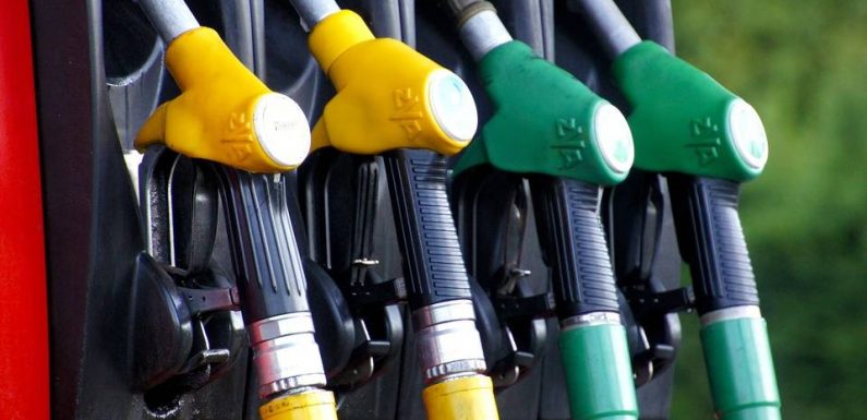 Les prix à la pompe toujours en forte baisse en France