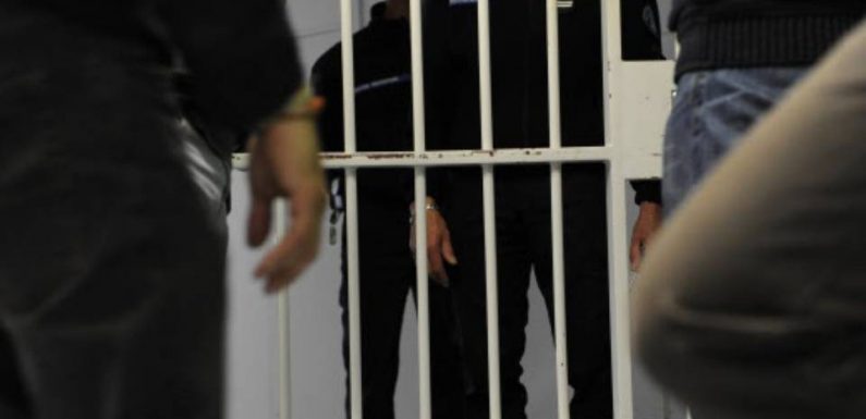 Terrorisme : Le Sénat veut créer une nouvelle mesure de surveillance des sortants de prisons