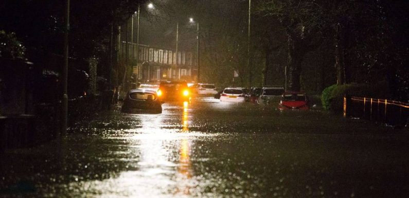 Tempête Dennis : Fortes pluies sur le nord-ouest de la France et risques d’inondations