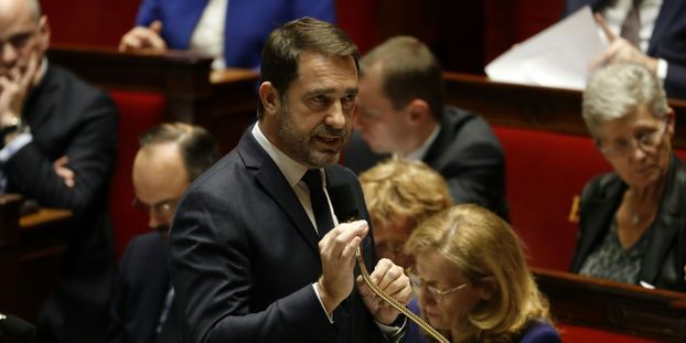 Affaire Mila : la jeune fille et sa famille sont « protégées par la police », annonce Christophe Castaner