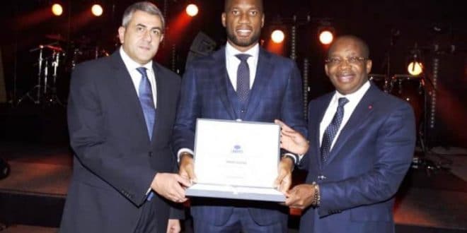 Drogba mobilise 15 milliards de dollars pour son pays