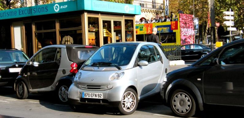 Hidalgo veut (encore !) supprimer 60 000 places de parking