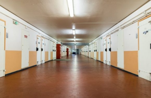 Des téléphones fixes installés dans les cellules de toutes les prisons français d’ici 2021