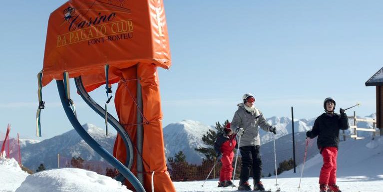 Pyrénées : en absence de neige, Luchon-Superbagnères va en chercher par hélicoptère