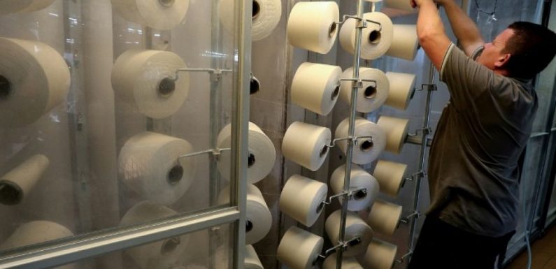 De A à E, l’étiquette écolo va faire son entrée au rayon vêtements