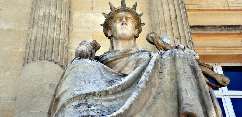 Aveyron : il compare Macron et Castaner à Saddam Hussein et Oussama ben Laden, amende avec sursis