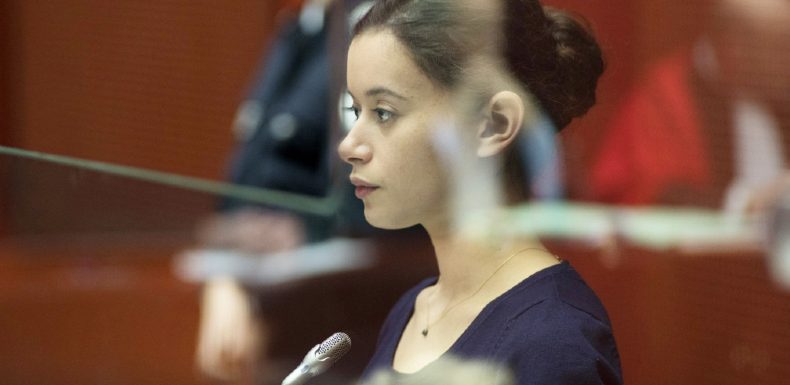 « La Fille au bracelet » : le film de procès revu et (bien) corrigé