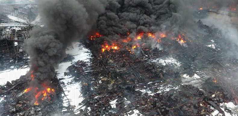 Lubrizol mis en examen pour les dégâts environnementaux causés par l’incendie de Rouen