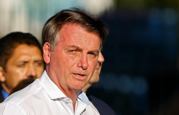 Brésil Jair Bolsonaro s’en prend à deux journaux