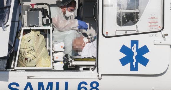 « Je n’ai ni masque ni gel, rien ! » : l’appel au secours de soignants désemparés