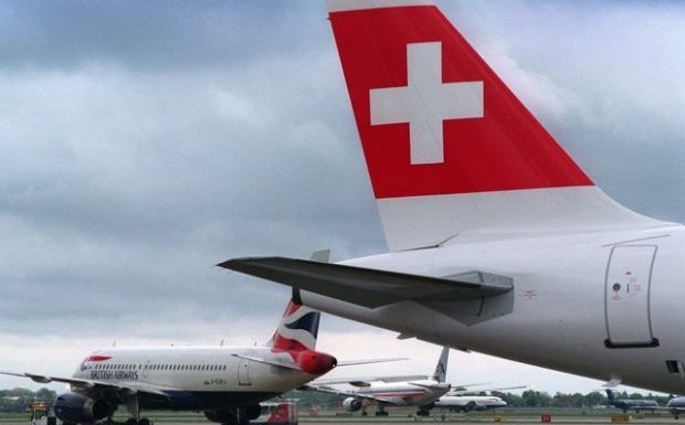 Suisse : Deux femmes noires accusées d’avoir mordu, frappé et griffé un commandant de bord. « Les Suisses sont racistes »