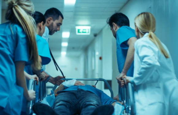 Un médecin : « on vit un enfer dans les hôpitaux en Seine-Saint-Denis, il faut l’armée dans les rues »