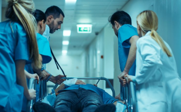 Un médecin : « on vit un enfer dans les hôpitaux en Seine-Saint-Denis, il faut l’armée dans les rues »