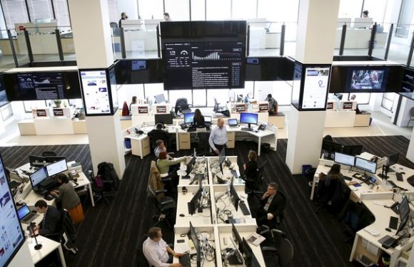 Écrire plus pour gagner moins : quand la course à l’audience tue le journalisme