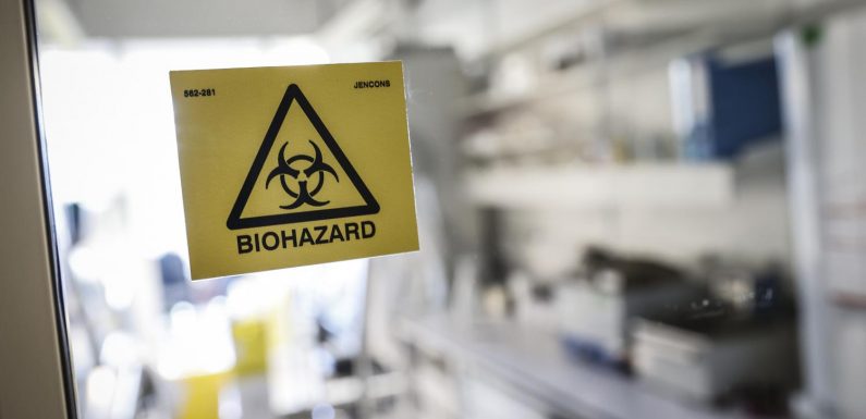 Coronavirus : « La majorité des projets qu’on avait sur le virus étaient en stand-by » faute de financement, explique un scientifique