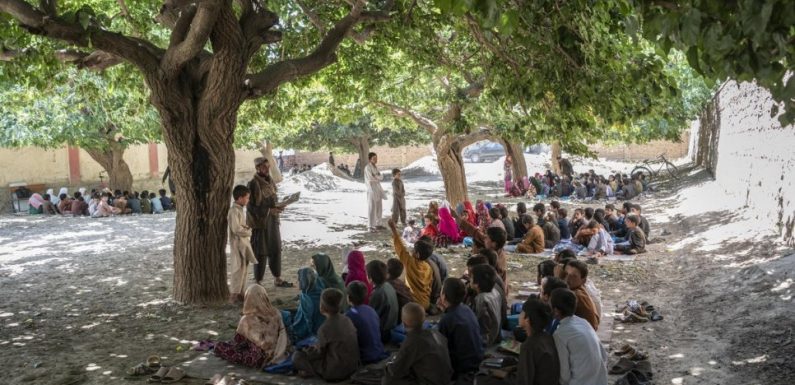 Des élèves afghans à l’abri du froid grâce à une nouvelle école