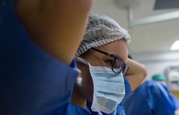 Coronavirus : à Paris et Marseille, des milliers de masques de protection volés dans les hôpitaux