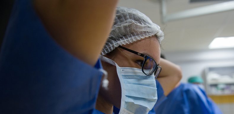 Coronavirus : à Paris et Marseille, des milliers de masques de protection volés dans les hôpitaux