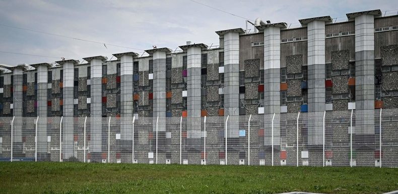 Le parquet ouvre une enquête après des menaces terroristes visant la prison de Fleury-Mérogis